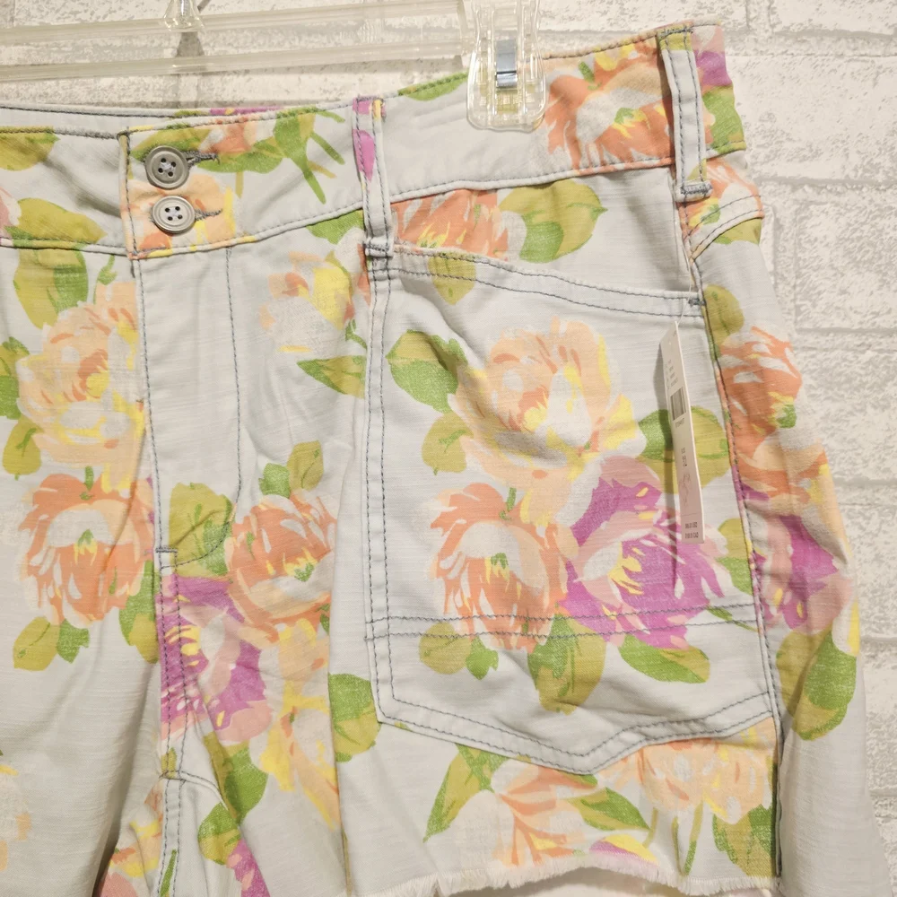 Anthropologie Floral High-Rise‎ Shorts - Picture 2 of 9